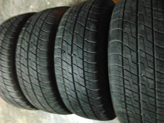 ยางบริสโตน 215/65/15LEO627 ปี12 ชุด2500บาท ยางประมูลกรมตำรวจครับ
