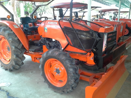 ขาย แทรกเตอร์ KUBOTA M6040