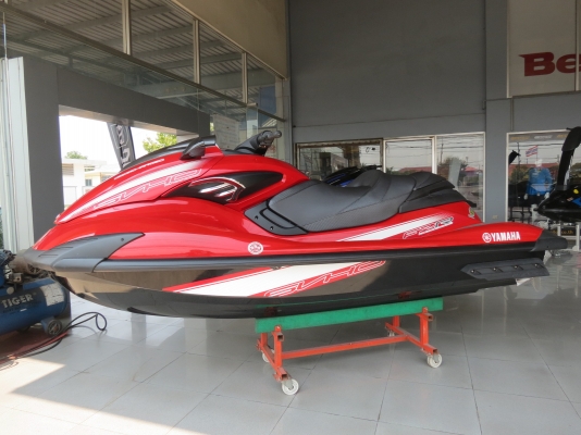 โปรโมชั่นฟรีเทรลเลอร์กับ 2015 YAMAHA FZR SVHO