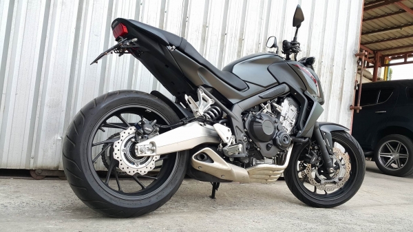 CB650F วิ่ง2000 โลไมล์แท้ จอดมากกว่าขี่ ปี2014 มีคู่มือครบ รถสภาพมือ1 ไม่แพง ต่อรองราคาได้อีกครับ