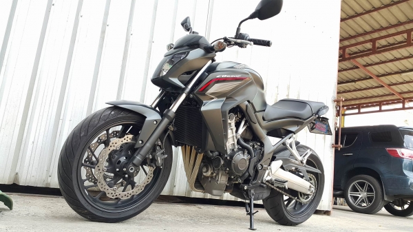 CB650F วิ่ง2000 โลไมล์แท้ จอดมากกว่าขี่ ปี2014 มีคู่มือครบ รถสภาพมือ1 ไม่แพง ต่อรองราคาได้อีกครับ