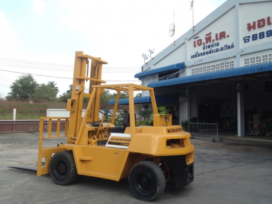 รถยก Komatsu FD60H รุ่น3 มือสองนำเข้าจากญี่ปุ่น ทำสีใหม่ พร้อมใช้งาน