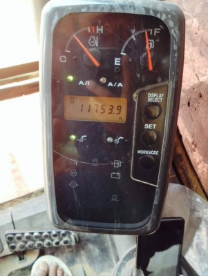 ขายรถแบคโค HITACHI ZX200-1 รถสวยสภาพดี ไฟฟ้าครบ แอร์เย็น เอกสารใบอินวอย สนใจโทร 090-8588220คุณนะ 093-3258446คุณบิว หรือเข้าดูสินค้าอื่นๆได้ที่ www.truck.in.th/498 หรือเพจFacebook ณรงค์ ซื้อขายรถมือสอง (เว็บไซต์ส่วนตัว) หรือFacebook คุณนะ รถบรรทุก