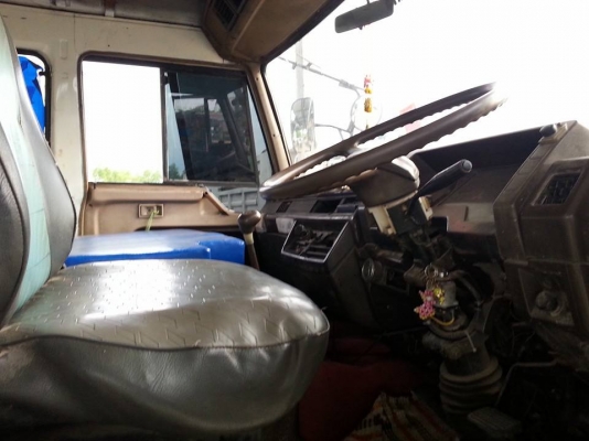 ขายรถ10ล้อ FN515 เครื่อง6D14 เพลาเดียว รถสวยสภาพดี เอกสารพร้อมโอน สนใจโทร 090-8588220คุณนะ 093-3258446คุณบิว หรือเข้าดูสินค้าอื่นๆได้ที่ www.truck.in.th/498 หรือเพจFacebook ณรงค์ ซื้อขายรถมือสอง (เว็บไซต์ส่วนตัว) หรือFacebook คุณนะ รถบรรทุก
