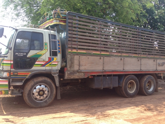 ฝากขาย  10 ล้อเพลาเดียว  HINO  FL3H  พร้อมงานวิ่งอาหารสัตว์ แบทาโก