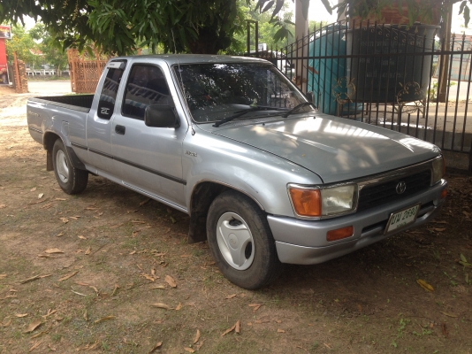 ขายรถกระบะ  toyota 2.5 GL ปี 40  สภาพพร้อมใช้