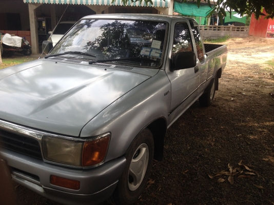 ขายรถกระบะ  toyota 2.5 GL ปี 40  สภาพพร้อมใช้