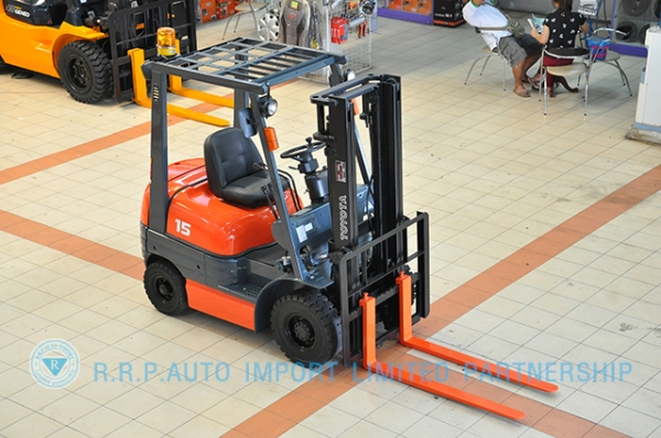 ขายรถโฟล์คลิฟท์มือสอง TOYOTA รุ่น 6FD15-11559 ราคา 265,000 บาท นำเข้าจากประเทศญี่ปุ่น 100\% ไม่เคยใช้งานในประเทศไทย