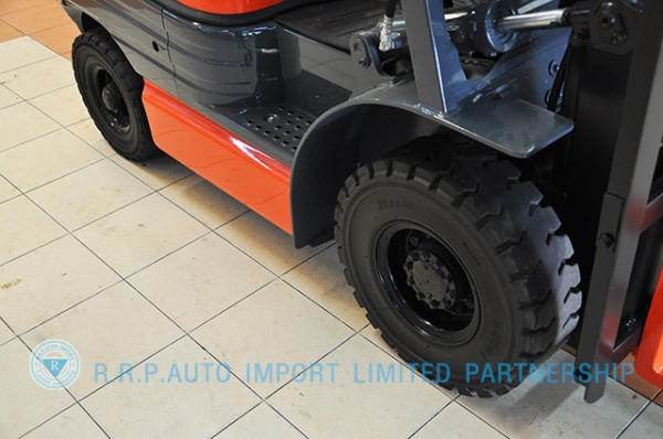 ขายรถโฟล์คลิฟท์มือสอง TOYOTA รุ่น 6FD15-11559 ราคา 265,000 บาท นำเข้าจากประเทศญี่ปุ่น 100\% ไม่เคยใช้งานในประเทศไทย