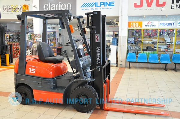 ขายรถโฟล์คลิฟท์มือสอง TOYOTA รุ่น 6FD15-11559 ราคา 265,000 บาท นำเข้าจากประเทศญี่ปุ่น 100\% ไม่เคยใช้งานในประเทศไทย