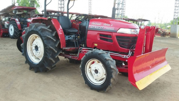 ขายรถไถยันม่าร์453T ราคา295000บาท  มึไบมีดและผาน6หนึ่งอัน พร้อมใช้งานสายๆครับสนใจ โทร0813655997 อำพร พาเจริญ ต วังบัว อ คลองขลุง จ กำแพงเพชร