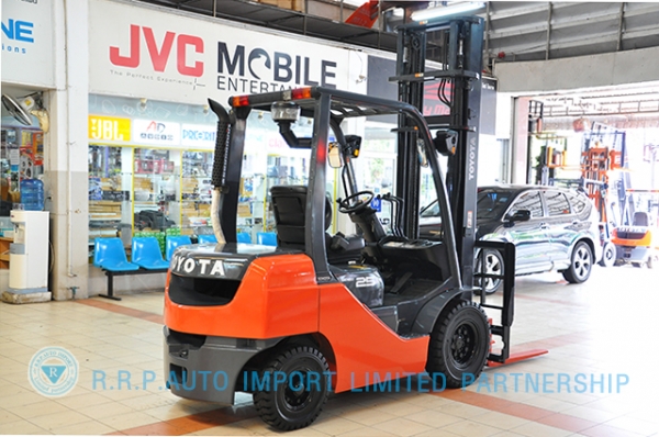 ขายรถโฟล์คลิฟท์มือสอง TOYOTA รุ่น 8FD25-35941 ราคา 590,000 บาท นำเข้าจากประเทศญี่ปุ่น 100\% ไม่เคยใช้งานในไทย