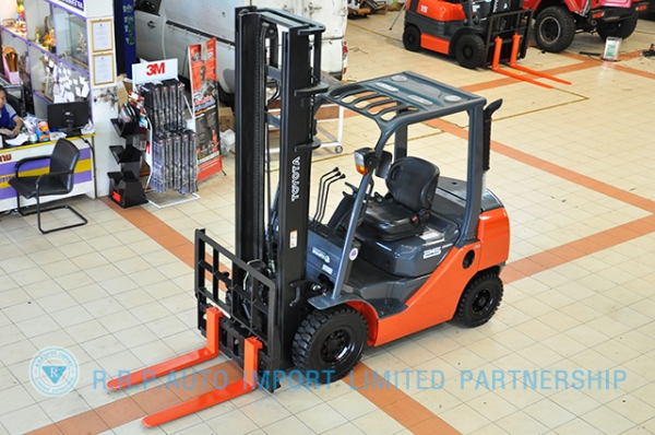 ขายรถโฟล์คลิฟท์มือสอง TOYOTA รุ่น 8FD25-35941 ราคา 590,000 บาท นำเข้าจากประเทศญี่ปุ่น 100\% ไม่เคยใช้งานในไทย