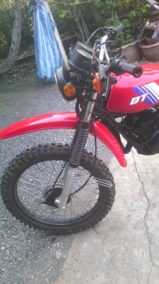 YAMAHA DT125 MONO YAMAHA DT125 MONO