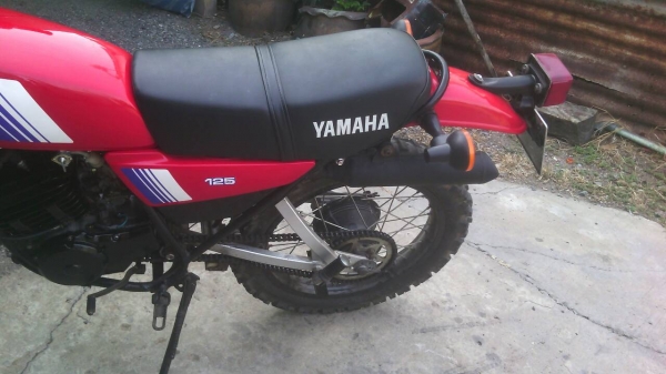 YAMAHA DT125 MONO YAMAHA DT125 MONO