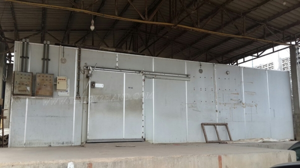 ห้องเย็น มีเครื่องทำความเย็น   จำนวน 120-150 คิว ขายยกชุดพร้อมระบบทำความเย็น