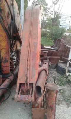 ขายเครนติดหลังรถบรรทุก  ยาว 4.5 เมตร น้ำหนักยก 2.5 ตัน ราคา 30,000 บาท