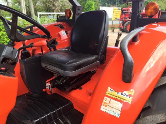 ขายรถไถ Kubota M7040 (4WD) พร้อมดันหน้า ผานบุกเบิกช้าง รถพร้อมใช้งานครับ ขายรถไถ Kubota M7040 (4WD) พร้อมดันหน้า ผานบุกเบิกช้าง รถพร้อมใช้งานครับ