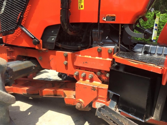 ขายรถไถ Kubota M7040 (4WD) พร้อมดันหน้า ผานบุกเบิกช้าง รถพร้อมใช้งานครับ