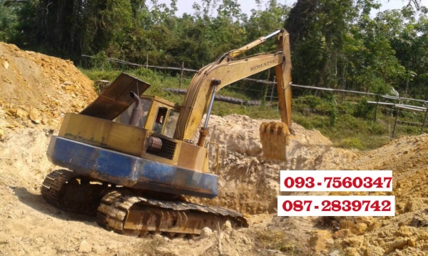 ขายรถแบคโฮ Komatsu PC 120-3 รอเบอร์ 7 ลูก ไม่มีเอกสาร รถใช้งานอยู่.