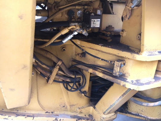 รถเกรด Caterpillar 140H #2ZK02753 นำเข้าจากอเมริกา โทร. 080-6565422 (หนิง)