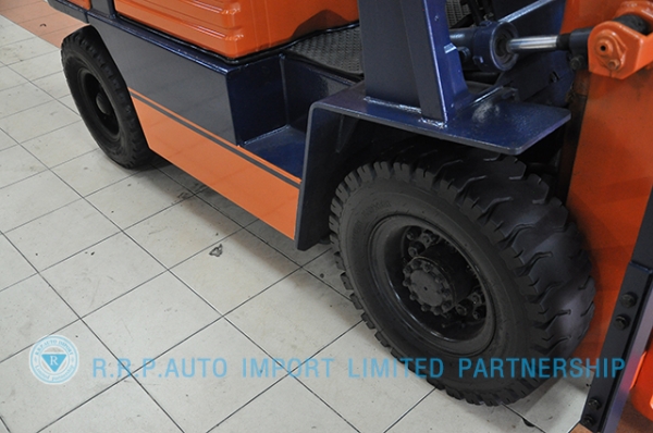 ขายรถโฟล์คลิฟท์มือสอง TOYOTA รุ่น 5FG25-11591 ราคา 275,000 บาท สภาพเดิมจากญี่ปุ่นจากประเทศญี่ปุ่น ไม่เคยใช้งานในไทย