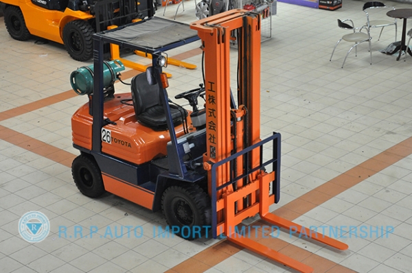 ขายรถโฟล์คลิฟท์มือสอง TOYOTA รุ่น 5FG25-11591 ราคา 275,000 บาท สภาพเดิมจากญี่ปุ่นจากประเทศญี่ปุ่น ไม่เคยใช้งานในไทย