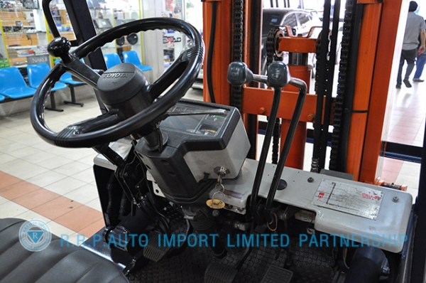 ขายรถโฟล์คลิฟท์มือสอง TOYOTA รุ่น 5FG25-11591 ราคา 275,000 บาท สภาพเดิมจากญี่ปุ่นจากประเทศญี่ปุ่น ไม่เคยใช้งานในไทย