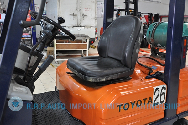 ขายรถโฟล์คลิฟท์มือสอง TOYOTA รุ่น 5FG25-11591 ราคา 275,000 บาท สภาพเดิมจากญี่ปุ่นจากประเทศญี่ปุ่น ไม่เคยใช้งานในไทย