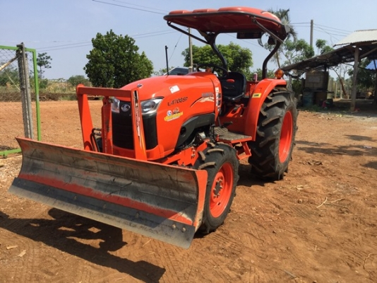ขายรถไถ Kubota L4708-SP 318 ชั่วโมง พร้อมอุปกรณ์ใบมีดดันหน้า ตราช้าง ขายรถไถ Kubota L4708-SP 318 ชั่วโมง พร้อมอุปกรณ์ใบมีดดันหน้า ตราช้าง