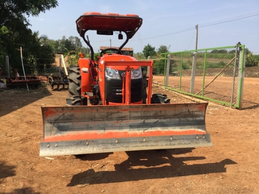 ขายรถไถ Kubota L4708-SP 318 ชั่วโมง พร้อมอุปกรณ์ใบมีดดันหน้า ตราช้าง ขายรถไถ Kubota L4708-SP 318 ชั่วโมง พร้อมอุปกรณ์ใบมีดดันหน้า ตราช้าง