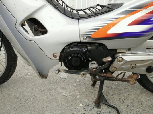 WAVE 100 ราคา 12000 บาท สนใจโทร 089-8859869 เดช