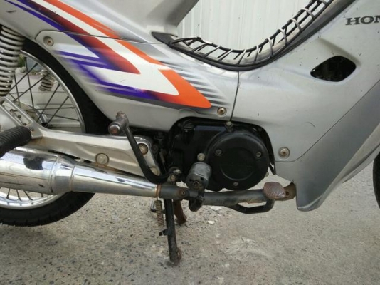 WAVE 100 ราคา 12000 บาท สนใจโทร 089-8859869 เดช