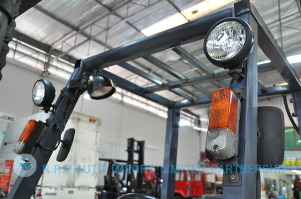 ขายรถโฟล์คลิฟท์มือสอง NISSAN  รุ่น FGJ02-111180 ราคา 325,000 บาท นำเข้าจากประเทศญี่ปุ่น 100\% ไม่เคยใช้งานในไทย