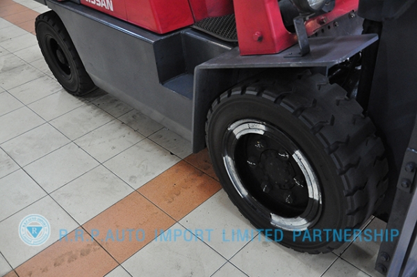 ขายรถโฟล์คลิฟท์มือสอง NISSAN  รุ่น FGJ02-111180 ราคา 325,000 บาท นำเข้าจากประเทศญี่ปุ่น 100\% ไม่เคยใช้งานในไทย