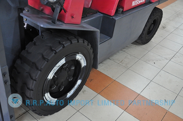 ขายรถโฟล์คลิฟท์มือสอง NISSAN  รุ่น FGJ02-111180 ราคา 325,000 บาท นำเข้าจากประเทศญี่ปุ่น 100\% ไม่เคยใช้งานในไทย