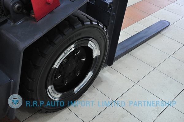 ขายรถโฟล์คลิฟท์มือสอง NISSAN  รุ่น FGJ02-111180 ราคา 325,000 บาท นำเข้าจากประเทศญี่ปุ่น 100\% ไม่เคยใช้งานในไทย