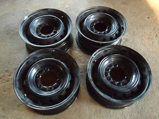 ล้อกะทะ กระบะขอบ15- 6รู139 สภาพสวย วงละ500 (แท้ติดรถ ไม่ใช่งานปั๊มใหม่)