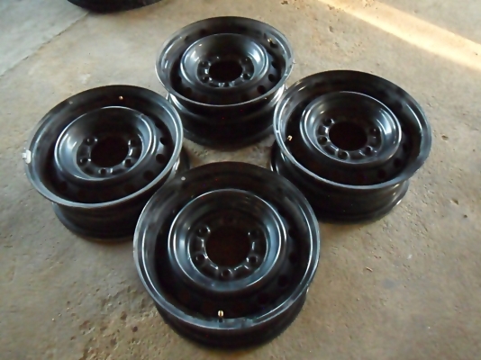 ล้อกะทะ กระบะขอบ15- 6รู139 สภาพสวย วงละ500 (แท้ติดรถ ไม่ใช่งานปั๊มใหม่)