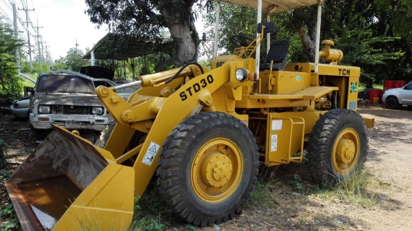 รถตักมือสอง/ TCM รุ่น STD30 เอวอ่อน สวยเต็มพร้อมใช้