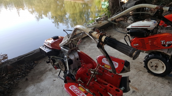 รถพรวนดิน ล้อเดี่ยว รถพรวนดิน ล้อเดี่ยว