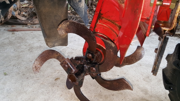 รถพรวนดิน ล้อเดี่ยว รถพรวนดิน ล้อเดี่ยว