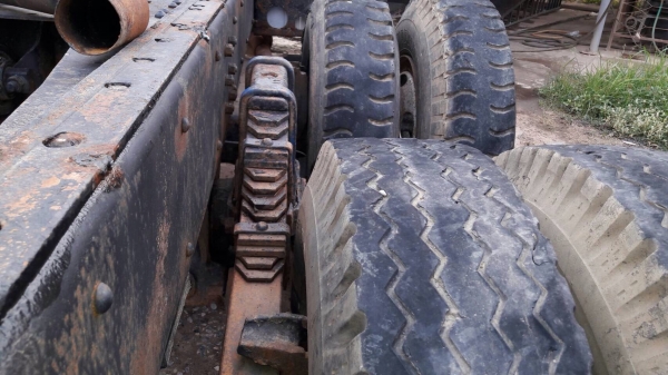 ขายหัวแชสซีสิบล้อเพลาเดียว KT920 เครื่อง EH700 - 168 แรง ปี 22 เครื่องดีมาก แชสซีสวย ทะเบียน ม.79 ยาง 80\%