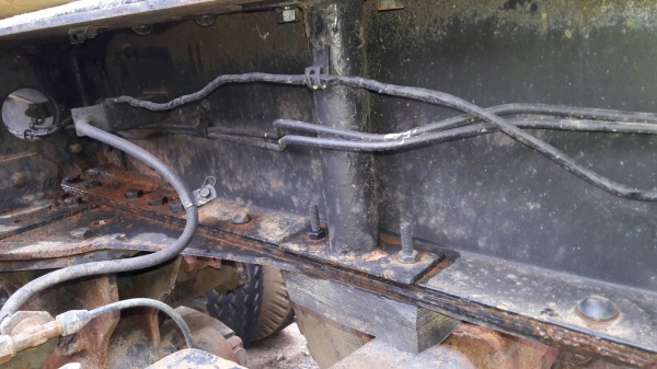 ขายหัวแชสซีสิบล้อเพลาเดียว KT920 เครื่อง EH700 - 168 แรง ปี 22 เครื่องดีมาก แชสซีสวย ทะเบียน ม.79 ยาง 80\%