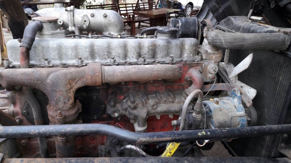 ขายหัวแชสซีสิบล้อเพลาเดียว KT920 เครื่อง EH700 - 168 แรง ปี 22 เครื่องดีมาก แชสซีสวย ทะเบียน ม.79 ยาง 80\%