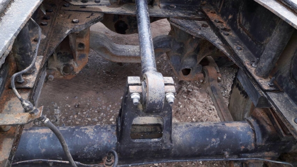 ขายหัวแชสซีสิบล้อเพลาเดียว KT920 เครื่อง EH700 - 168 แรง ปี 22 เครื่องดีมาก แชสซีสวย ทะเบียน ม.79 ยาง 80\%