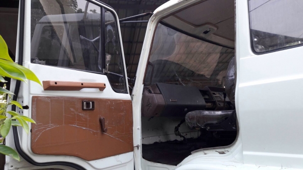 ขายหัวแชสซีสิบล้อเพลาเดียว KT920 เครื่อง EH700 - 168 แรง ปี 22 เครื่องดีมาก แชสซีสวย ทะเบียน ม.79 ยาง 80\%