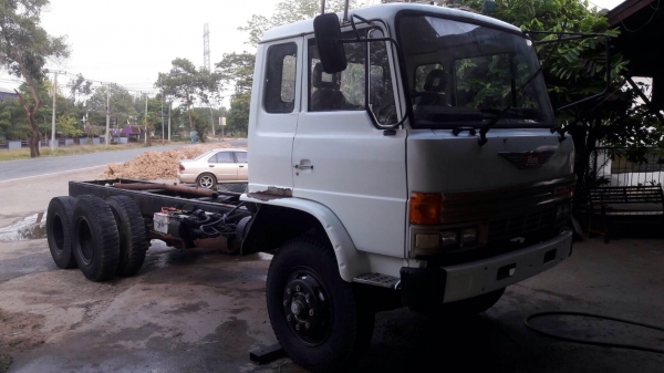 ขายหัวแชสซีสิบล้อเพลาเดียว KT920 เครื่อง EH700 - 168 แรง ปี 22 เครื่องดีมาก แชสซีสวย ทะเบียน ม.79 ยาง 80\%