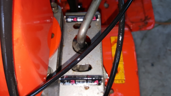 รถพรวนดินยกยกร่องแบบสาดออกข้าง