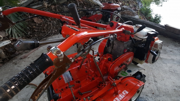 รถพรวนดินยกยกร่องแบบสาดออกข้าง